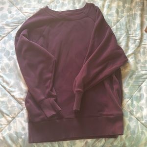 Crewneck hoodie with pockets on each side.
